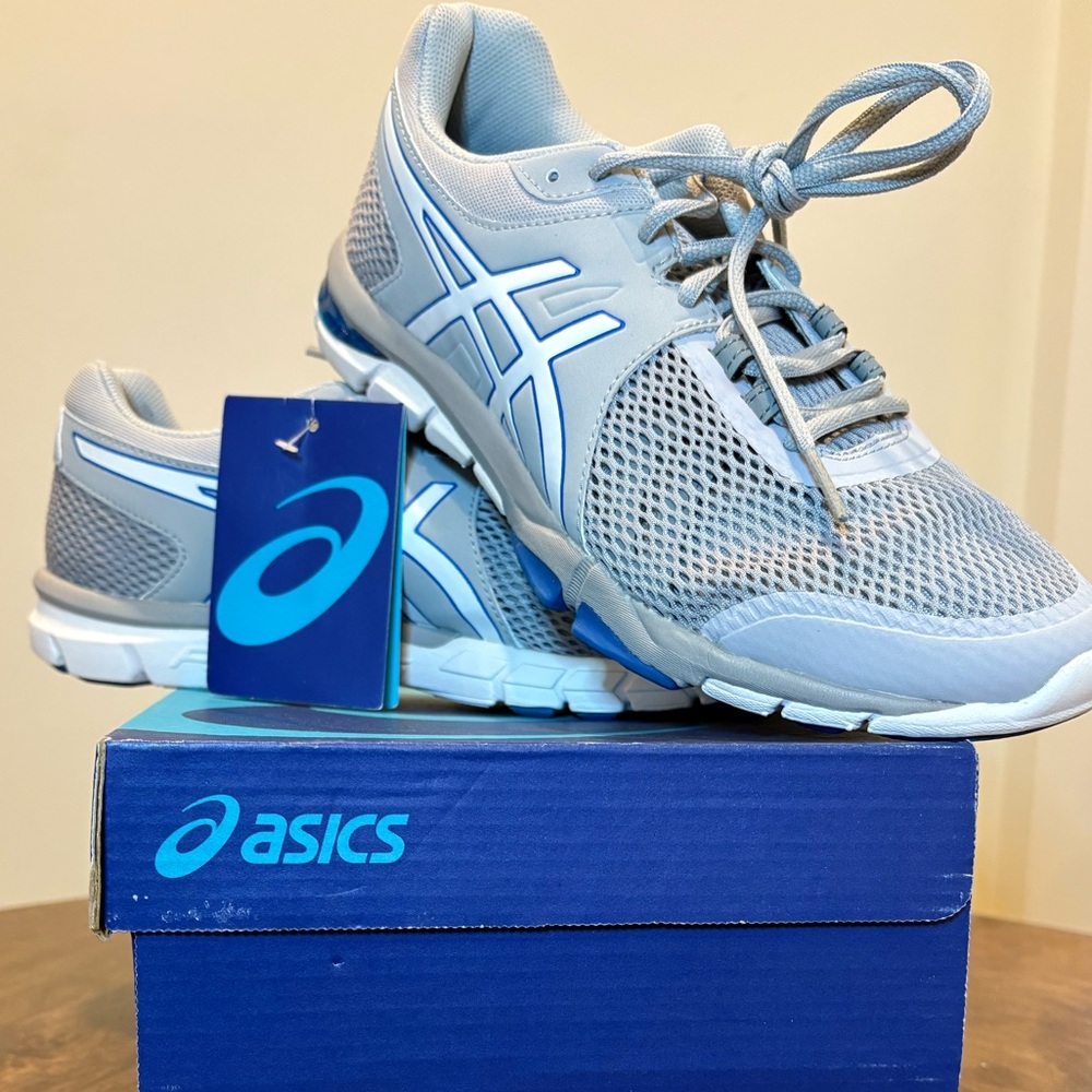 ASICS. Gel-craze TR 4
Cross training shoes.
